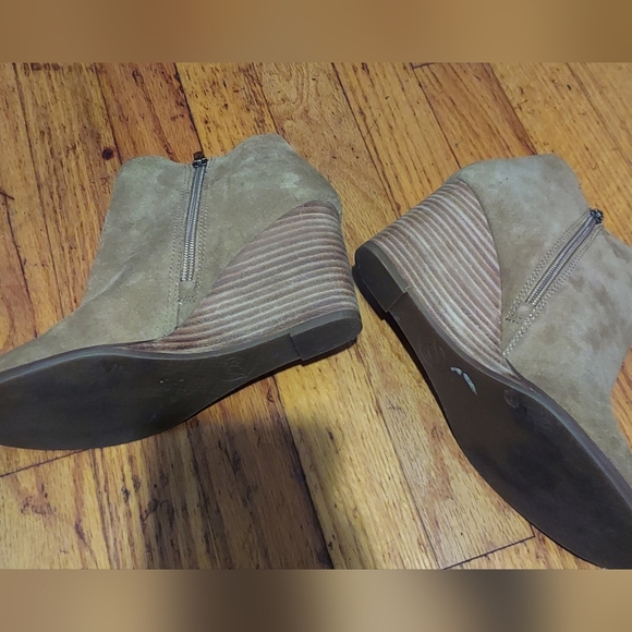 Lucky Brand Ankle Boots 8M Brown Suede Yakeena Side Zip Wedge Boho Festival Y2K - Picture 4 of 8